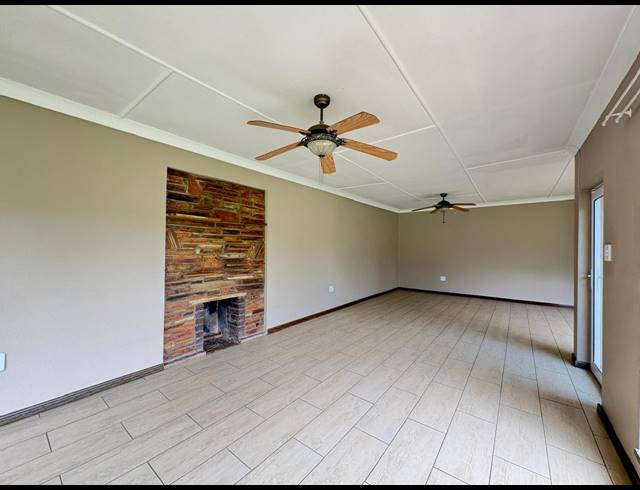 3 BEDROOM HOUSE FOR SALE IN SONNEVELD